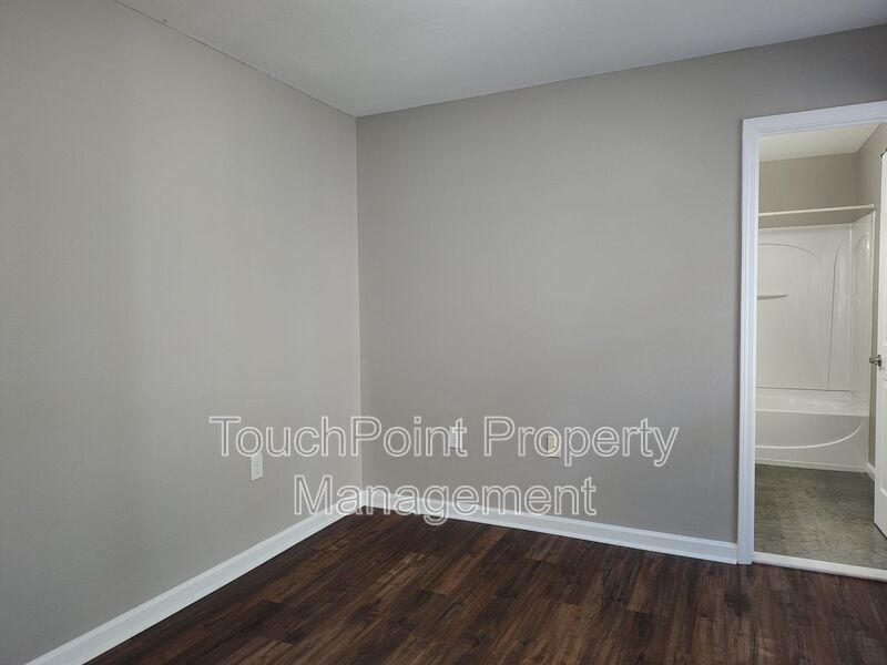 Cozy Townome located in the gated community of Stonebrook! property image