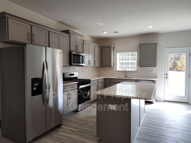 New Construction! Beautiful Home in Secrest Commons. property image