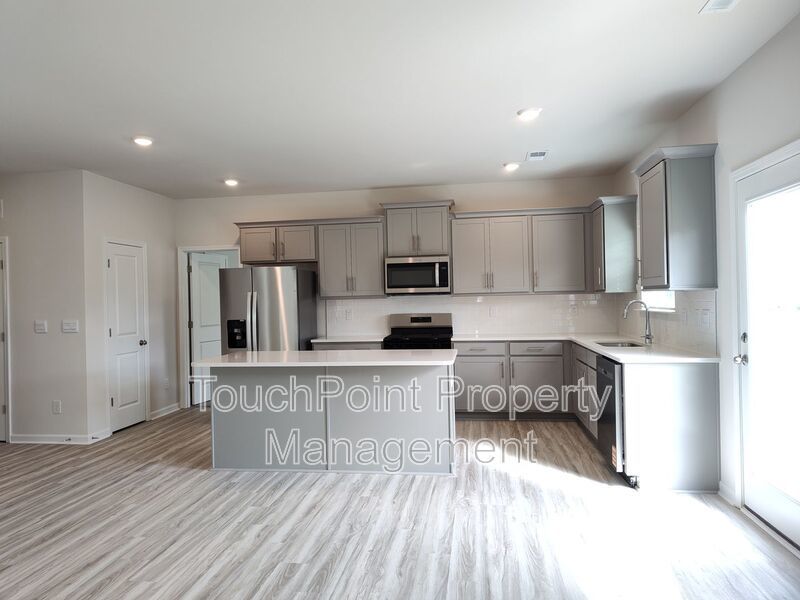New Construction! Beautiful Home in Secrest Commons. property image