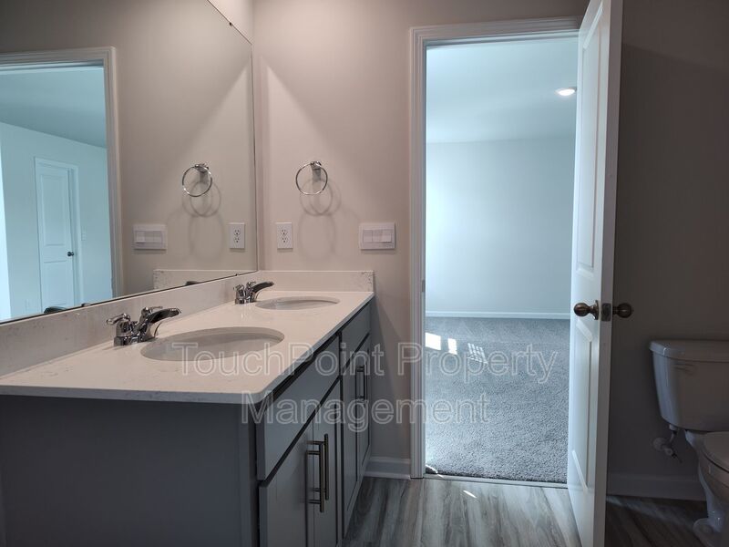 New Construction! Beautiful Home in Secrest Commons. property image