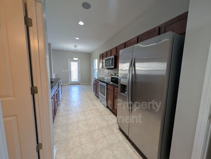 Pristine Home located in the Villages of Back Creek! property image