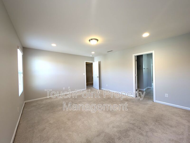 Pristine Home located in the Villages of Back Creek! property image