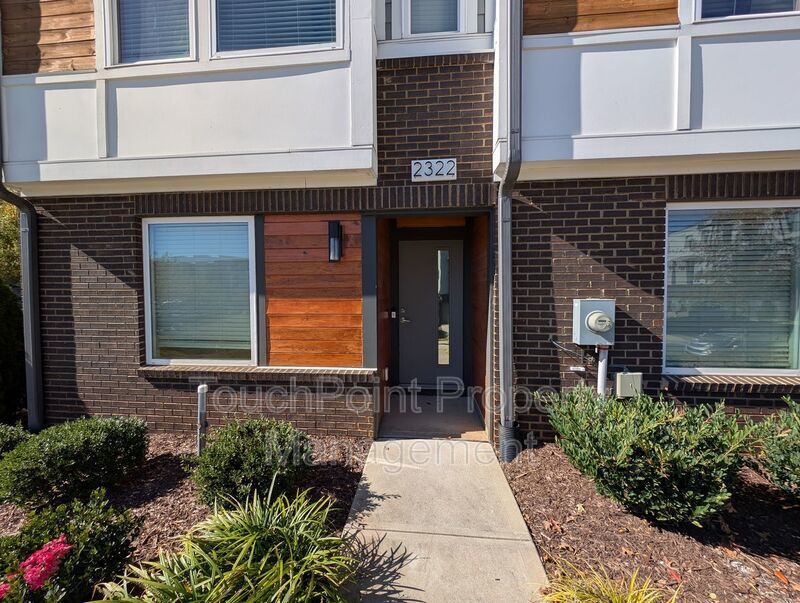 End-unit townhome in Bryant Park Terrace! 2-beds, 2-full baths, and 2-half baths. property image