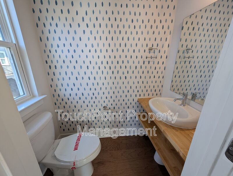 End-unit townhome in Bryant Park Terrace! 2-beds, 2-full baths, and 2-half baths. property image