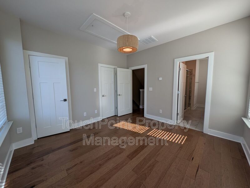 End-unit townhome in Bryant Park Terrace! 2-beds, 2-full baths, and 2-half baths. property image