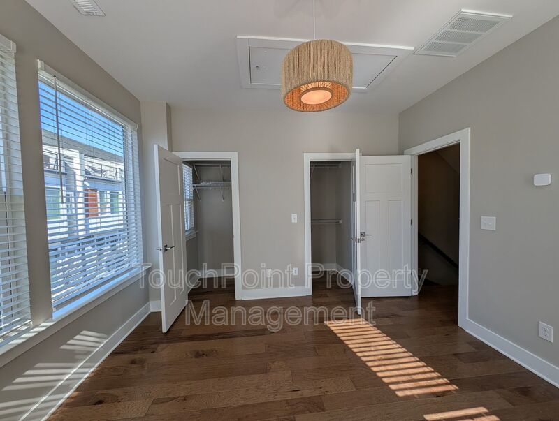 End-unit townhome in Bryant Park Terrace! 2-beds, 2-full baths, and 2-half baths. property image