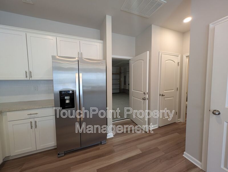 ** 50% off the first full month’s rent ** Gorgeous 3 beds, 2.5 bath home located in Harmony at Matthews! property image