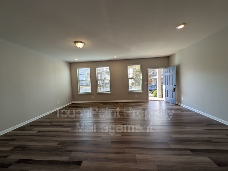 ** 50% off the first full month’s rent ** Gorgeous 3 beds, 2.5 bath home located in Harmony at Matthews! property image