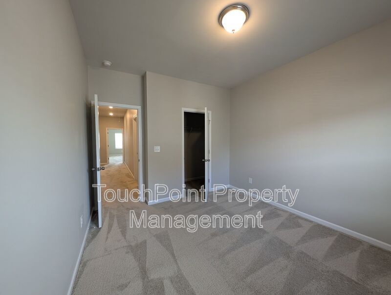 ** 50% off the first full month’s rent ** Gorgeous 3 beds, 2.5 bath home located in Harmony at Matthews! property image