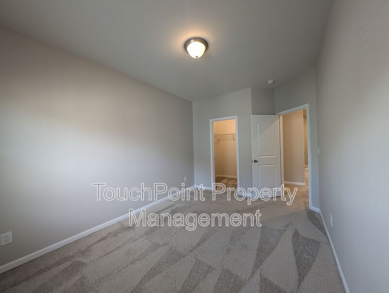 ** 50% off the first full month’s rent ** Gorgeous 3 beds, 2.5 bath home located in Harmony at Matthews! property image