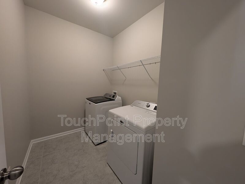 ** 50% off the first full month’s rent ** Gorgeous 3 beds, 2.5 bath home located in Harmony at Matthews! property image