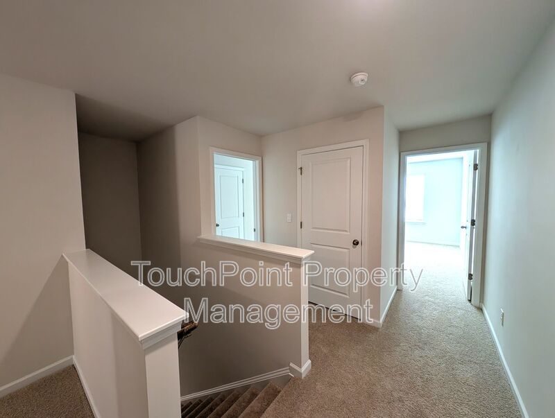 Gorgeous , New Townhome  located in Mallard Creek Towns Community! property image