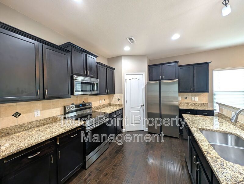 Charming 2 Story Home located in the Avery Meadows Community! property image