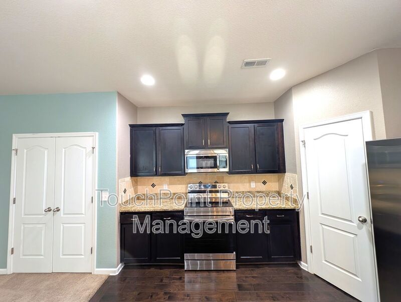 Charming 2 Story Home located in the Avery Meadows Community! property image