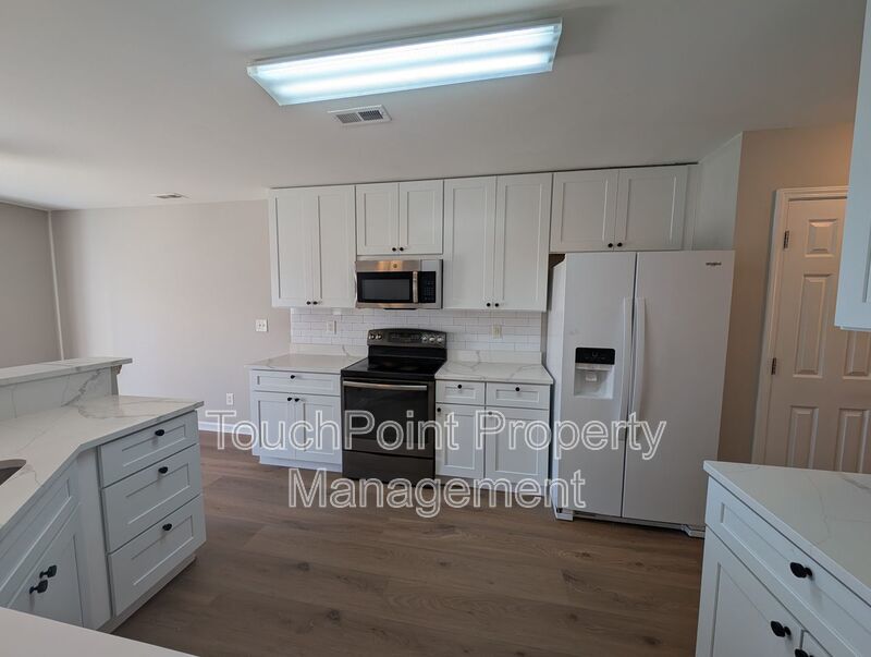 Spacious 4BR/2.5BA Home in Village at Brierfield | Don’t Miss Out! property image