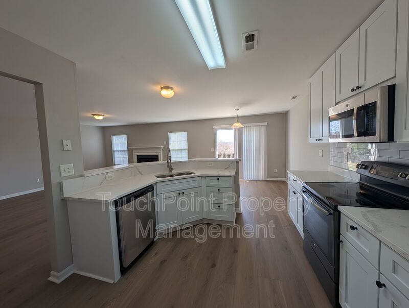 Spacious 4BR/2.5BA Home in Village at Brierfield | Don’t Miss Out! property image