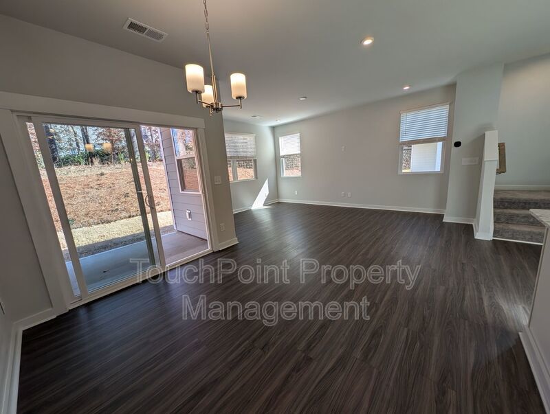 New Build, End-unit Townhome located in the Griffith Lakes Community! property image