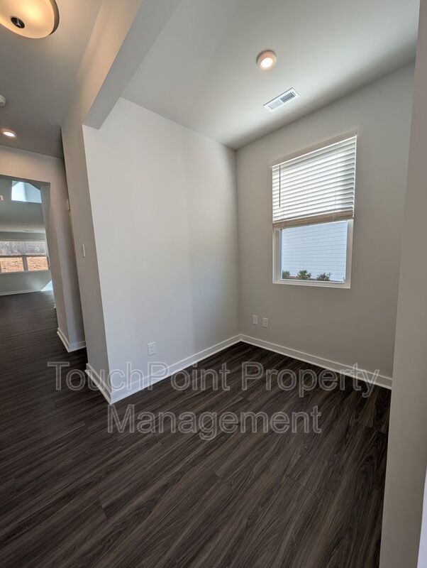 New Build, End-unit Townhome located in the Griffith Lakes Community! property image