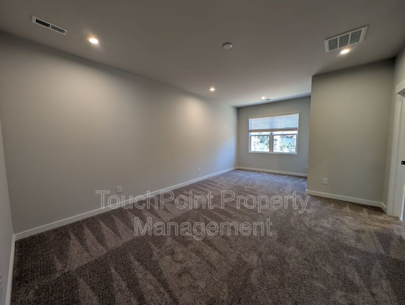 New Build, End-unit Townhome located in the Griffith Lakes Community! property image