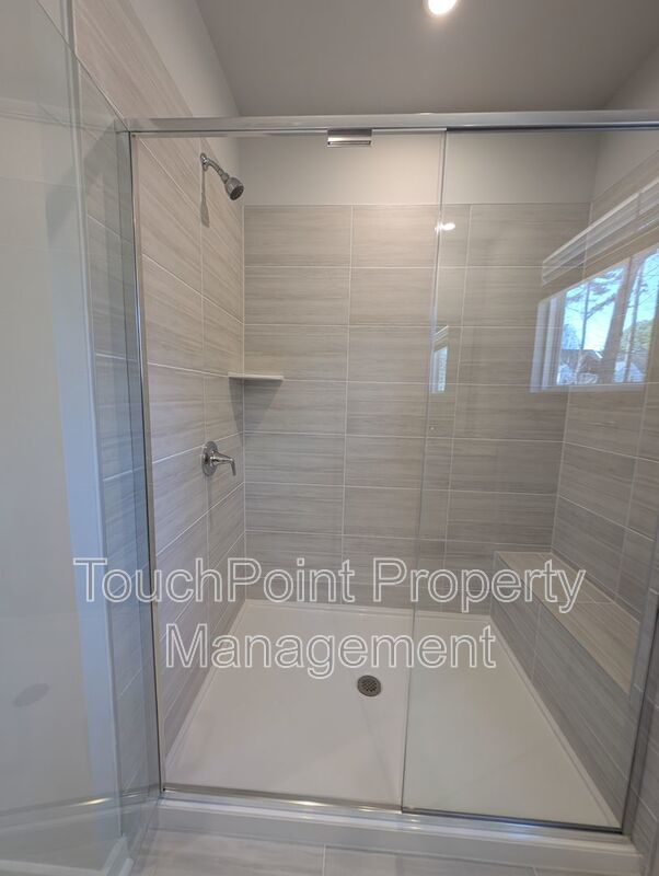 New Build, End-unit Townhome located in the Griffith Lakes Community! property image