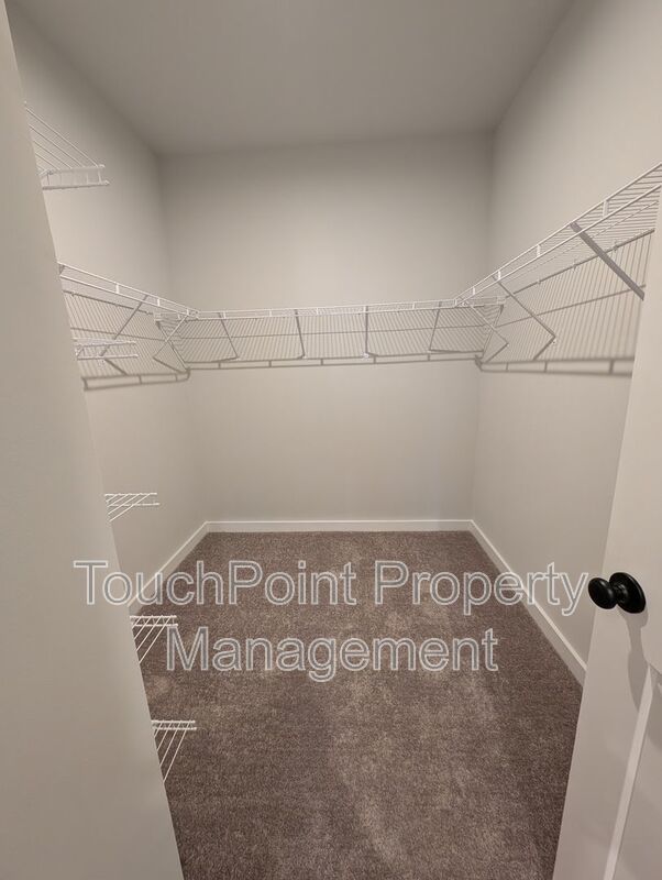 New Build, End-unit Townhome located in the Griffith Lakes Community! property image