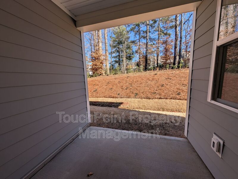 New Build, End-unit Townhome located in the Griffith Lakes Community! property image