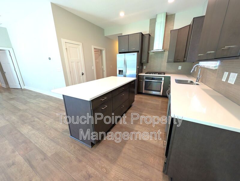 Stunning Contemporary 2 story, 4 bedroom, 3 full bath home is Located in the Merry Oaks Community! property image