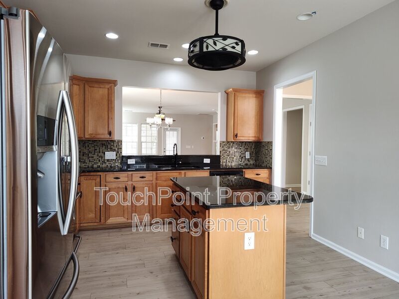 55 + Senior Community Ranch Style Home  Located in the Exclusive Resort-Style Community of Sun City Carolina Lakes! property image