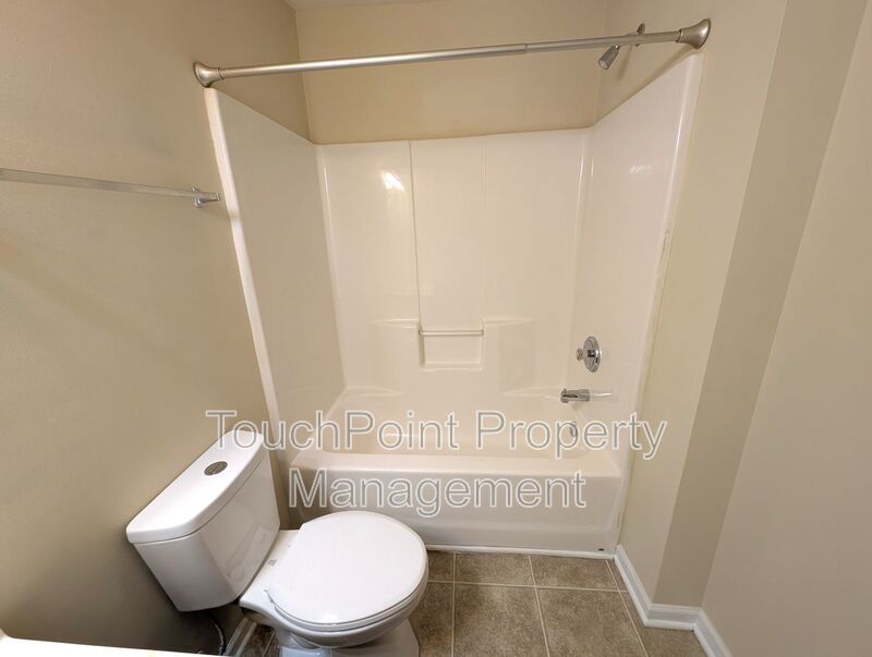 Charming, 2 Story End Unit Townhouse located in the Glenlea Park Community! property image