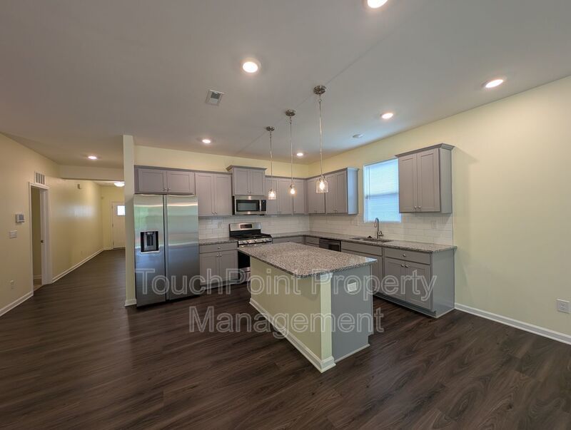 Spacious 4 bedroom, 2 bath Ranch Style Home located in Selwyn Landing ! property image