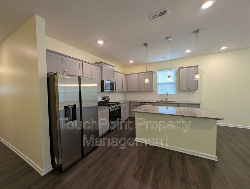 Spacious 4 bedroom, 2 bath Ranch Style Home located in Selwyn Landing ! property image