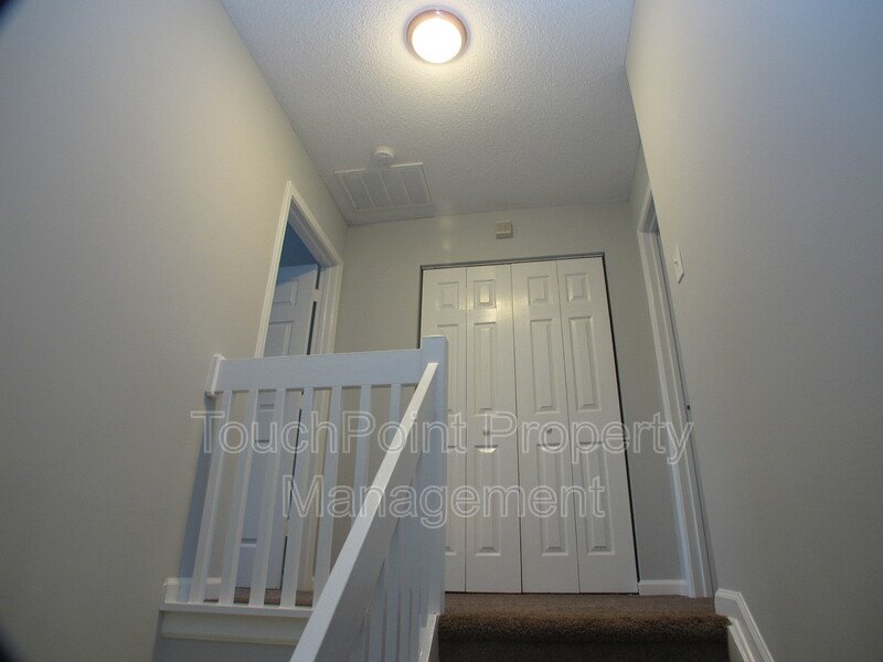 Pristine 2 bedroom, 2.5 bath Townhome located in the Roxborough Community! property image