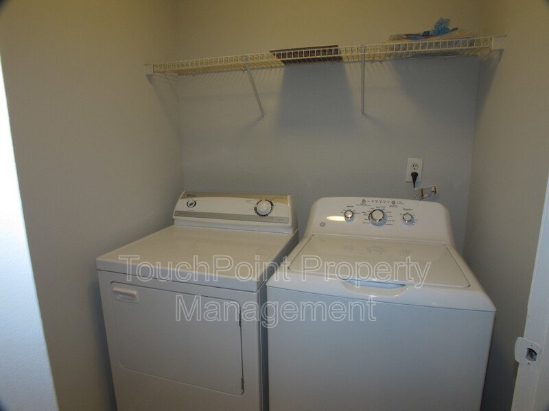 Pristine 2 bedroom, 2.5 bath Townhome located in the Roxborough Community! property image