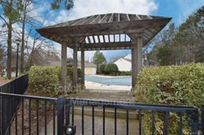 Pristine 2 bedroom, 2.5 bath Townhome located in the Roxborough Community! property image