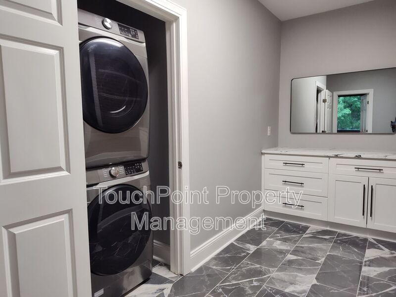 Luxury studio located in Factory South! property image