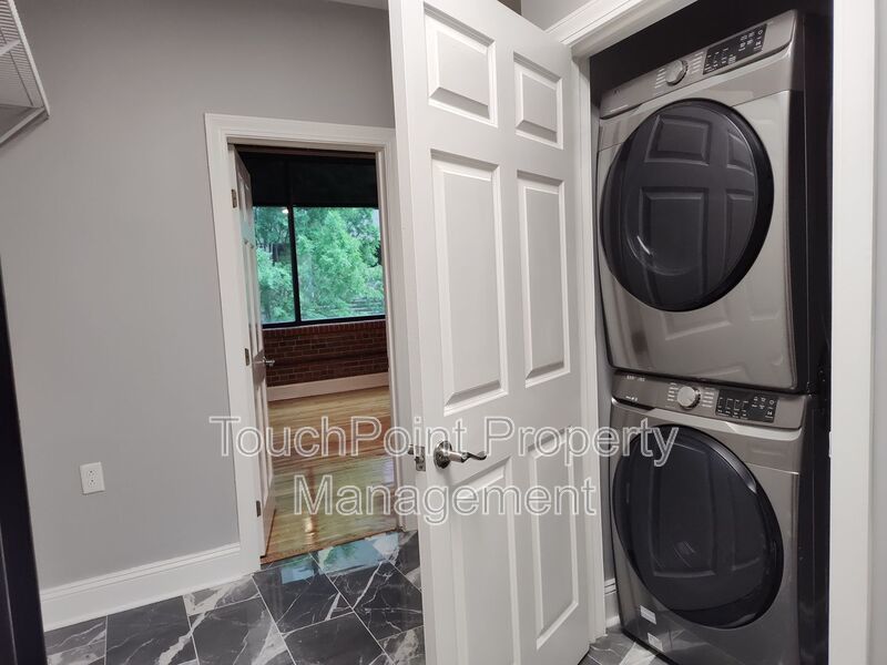 Luxury studio located in Factory South! property image