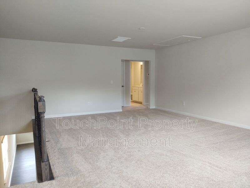 Beautiful, move in ready corner lot home located in the popular MillBridge Subdivision in Waxhaw! property image