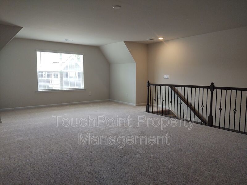 Beautiful, move in ready corner lot home located in the popular MillBridge Subdivision in Waxhaw! property image
