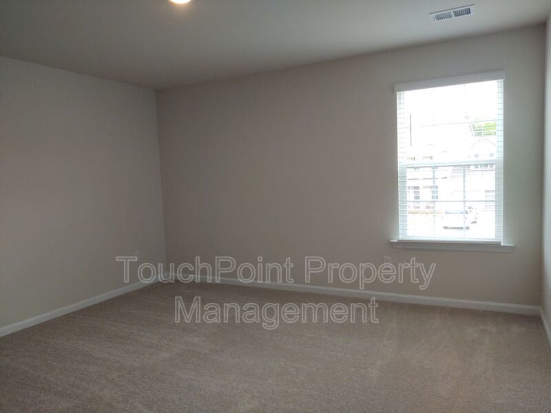 Beautiful, move in ready corner lot home located in the popular MillBridge Subdivision in Waxhaw! property image
