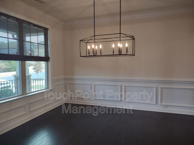 Beautiful 4BD 3.5BA Home located in the Millbridge Community! property image