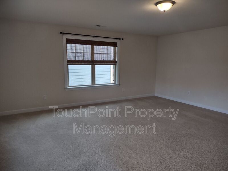 Beautiful 4BD 3.5BA Home located in the Millbridge Community! property image