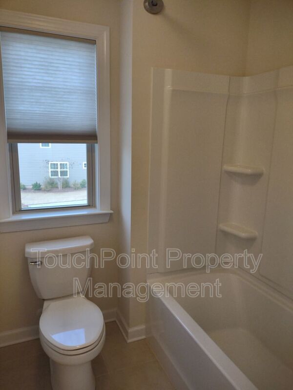 Beautiful 4BD 3.5BA Home located in the Millbridge Community! property image