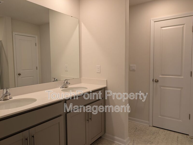 Lovely End Unit Townhome located in the Trinity Village community! property image