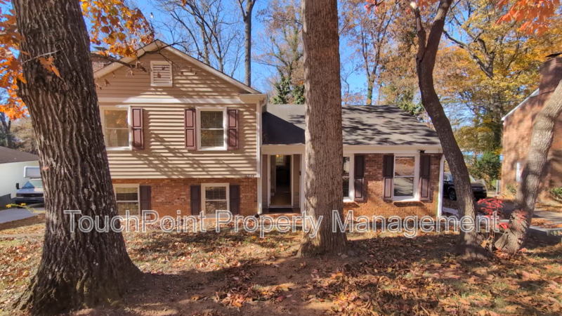 Beautiful 4 beds, 2.5 bath home located in the Shannon Park Community! property image