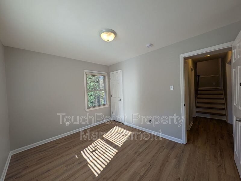 Beautiful 4 beds, 2.5 bath home located in the Shannon Park Community! property image