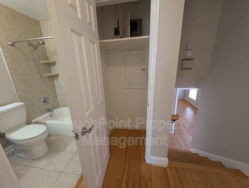 Beautiful 4 beds, 2.5 bath home located in the Shannon Park Community! property image