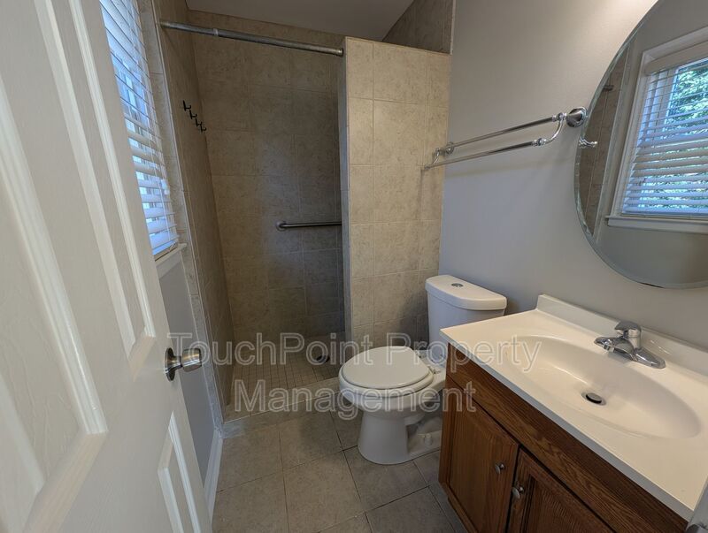 Beautiful 4 beds, 2.5 bath home located in the Shannon Park Community! property image