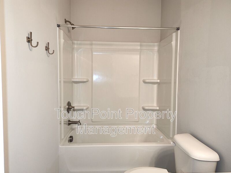 Beautiful end-unit 3 bedroom, 2.5 bath Townhome located in the Harmony community in Matthews! property image