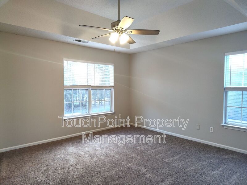 Pristine, 4 bed, 2.5 bath Home Located in the Southbridge Forest Community! property image