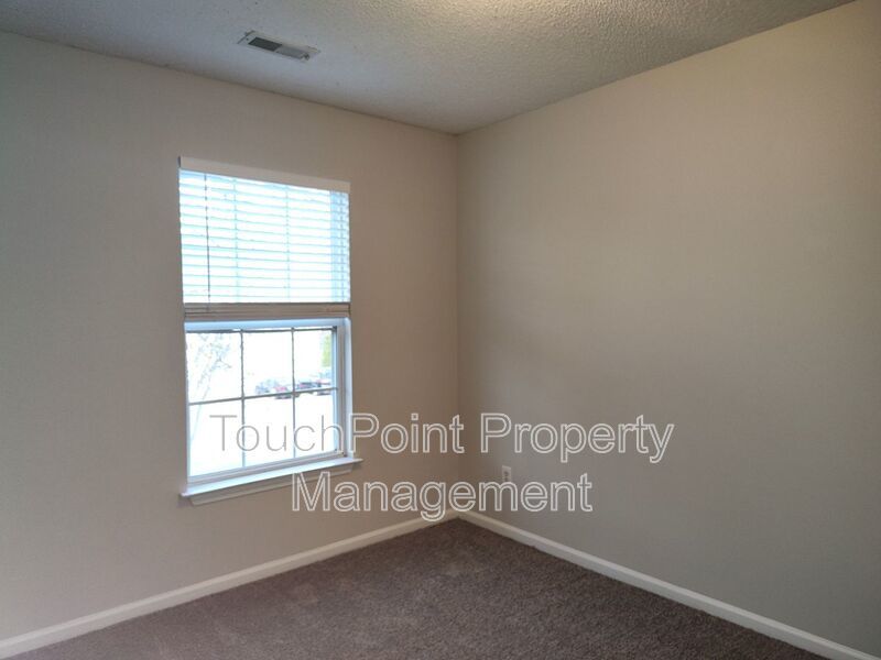 Pristine, 4 bed, 2.5 bath Home Located in the Southbridge Forest Community! property image